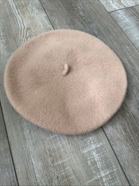 Women's Soft Blush Beige Wool Beret